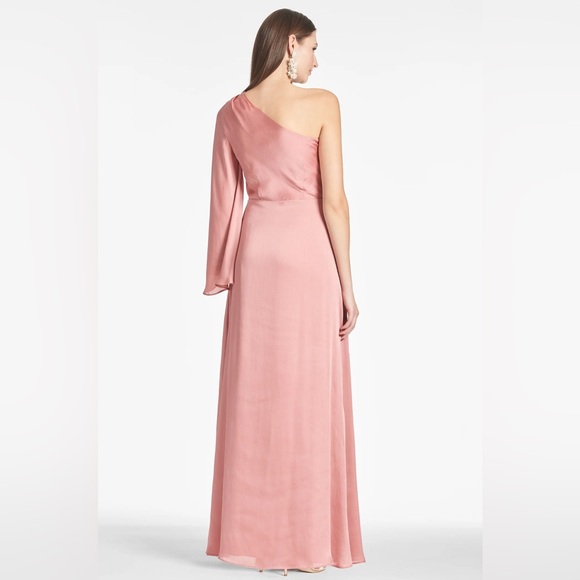 🤍Sachin + Babi Keely one shoulder gown - Picture 3 of 4
